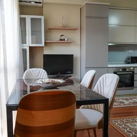 Lovely In The Heart Of Тирана